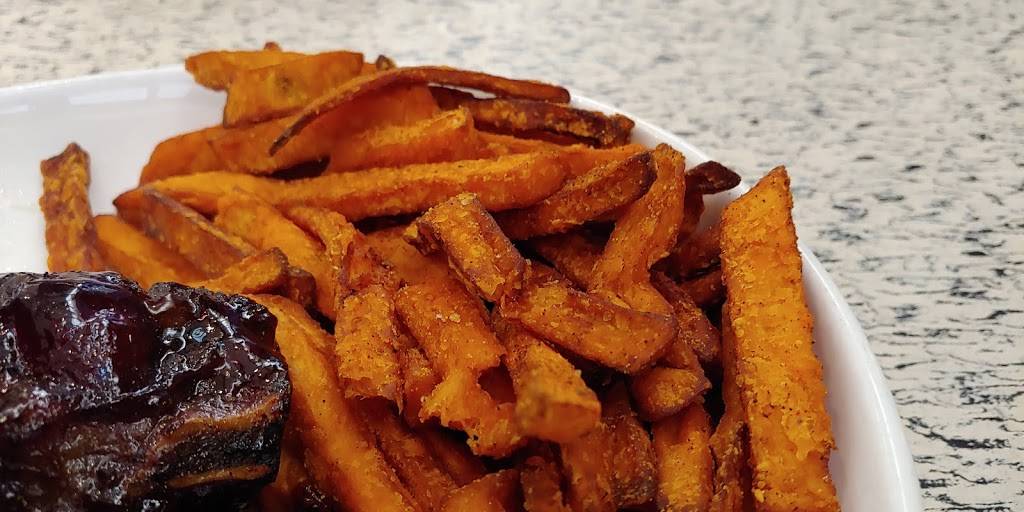 Lucilles Smokehouse Bar-B-Que | restaurant | 2701 Ming Ave #260, Bakersfield, CA 93304, USA | 6618327427 OR +1 661-832-7427