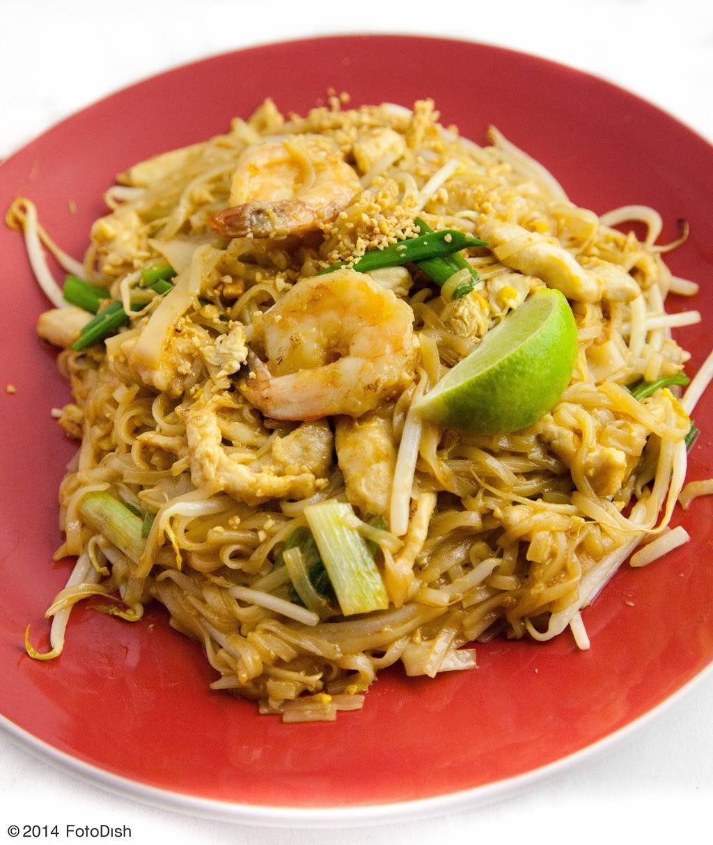 Little Thai Cafe | restaurant | 51 Main St, Watertown, MA 02472, USA | 6179263323 OR +1 617-926-3323