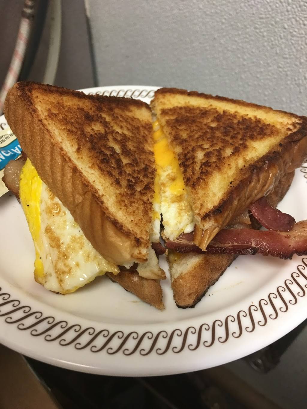 Waffle House | meal takeaway | 8006 White Horse Rd, Greenville, SC 29617, USA | 8642949144 OR +1 864-294-9144