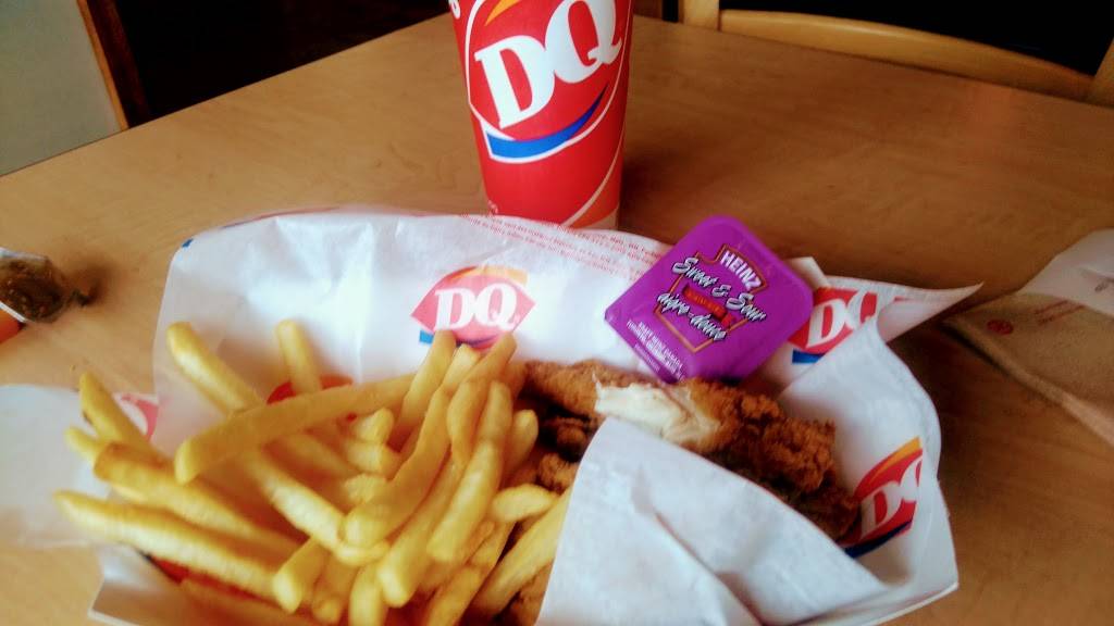 Dairy Queen Grill & Chill | restaurant | 4 Bobcaygeon Rd, Minden, ON K0M 2K0, Canada | 7052862888 OR +1 705-286-2888