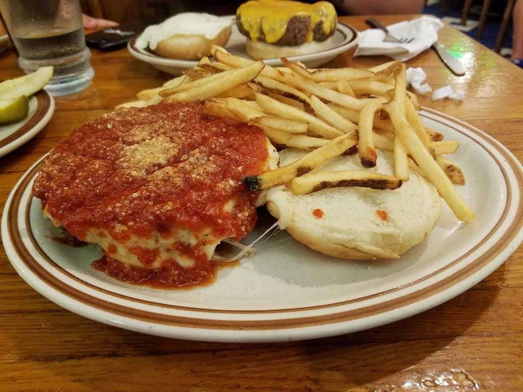 Tabys Burger House | restaurant | 28 Audrey Ave, Oyster Bay, NY 11771, USA | 5166247781 OR +1 516-624-7781