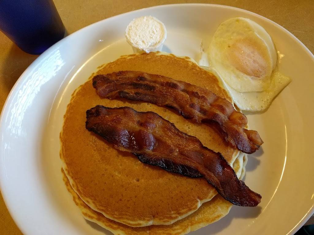 Middletown Pancake House | restaurant | 1610 NJ-35, Middletown, NJ 07748, USA | 7326711145 OR +1 732-671-1145