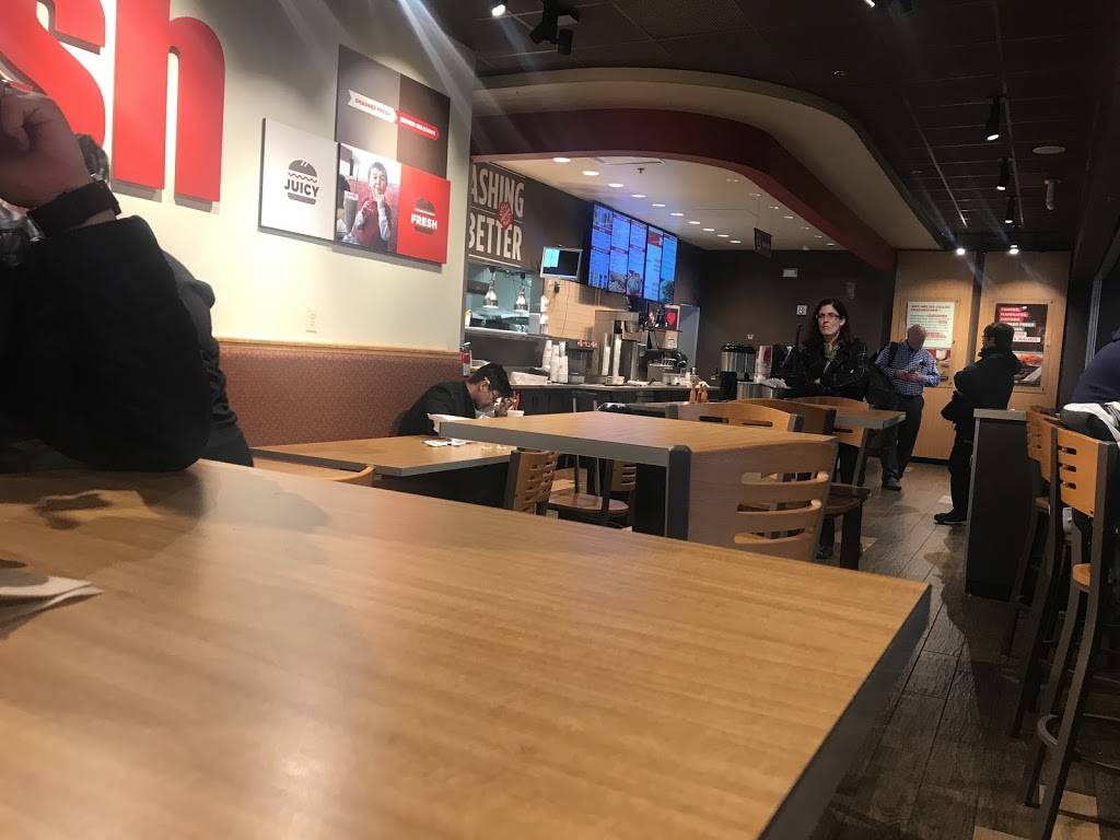 Smashburger | restaurant | 2939 Terminal Dr Cincinnati Northern Kentucky Intl Airport, Concourse A, Burlington, KY 41005, USA | 8597671059 OR +1 859-767-1059