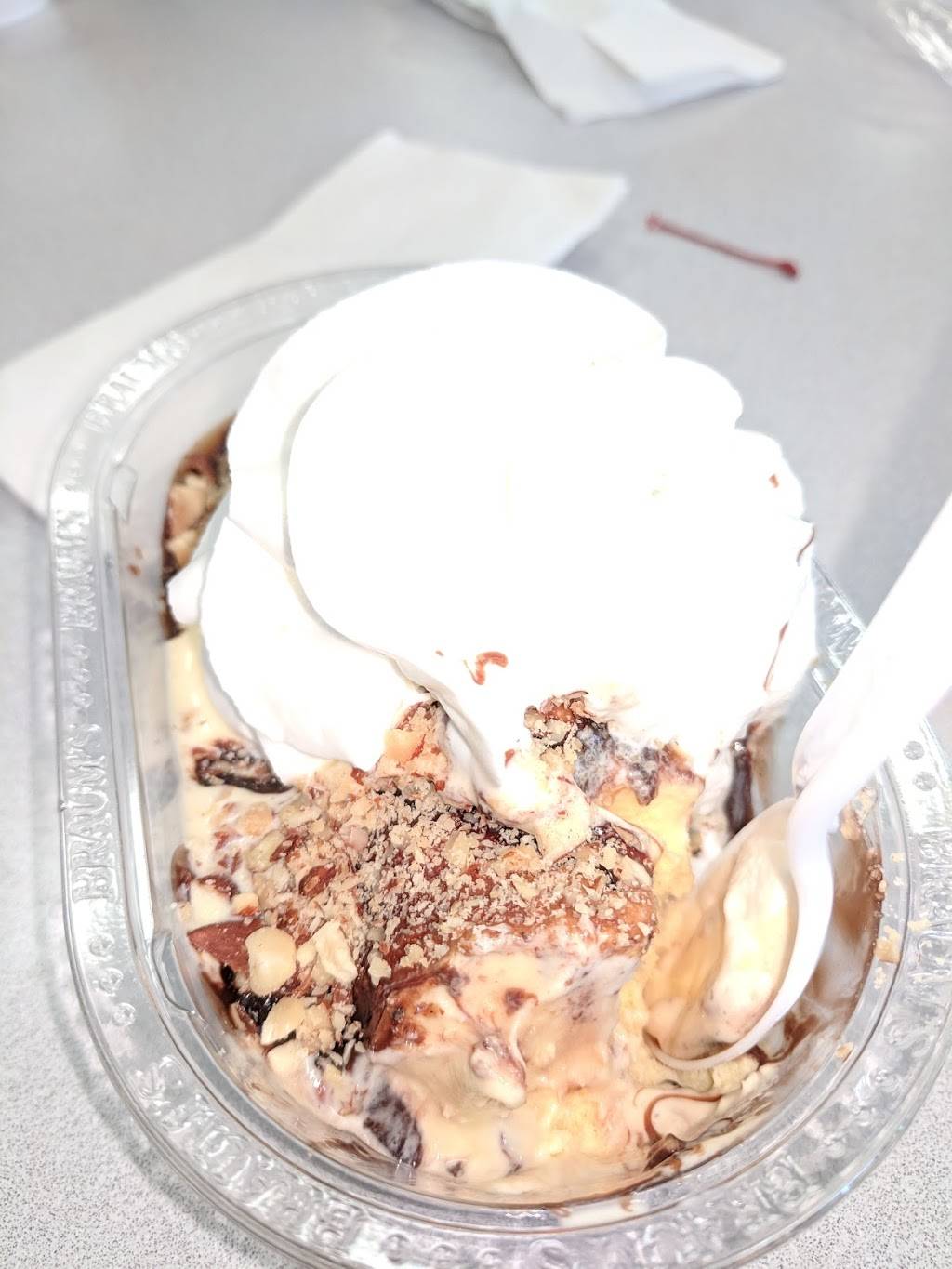 Braums Ice Cream & Burger Restaurant | restaurant | 1820 S Goliad St, Rockwall, TX 75087, USA | 9727723133 OR +1 972-772-3133