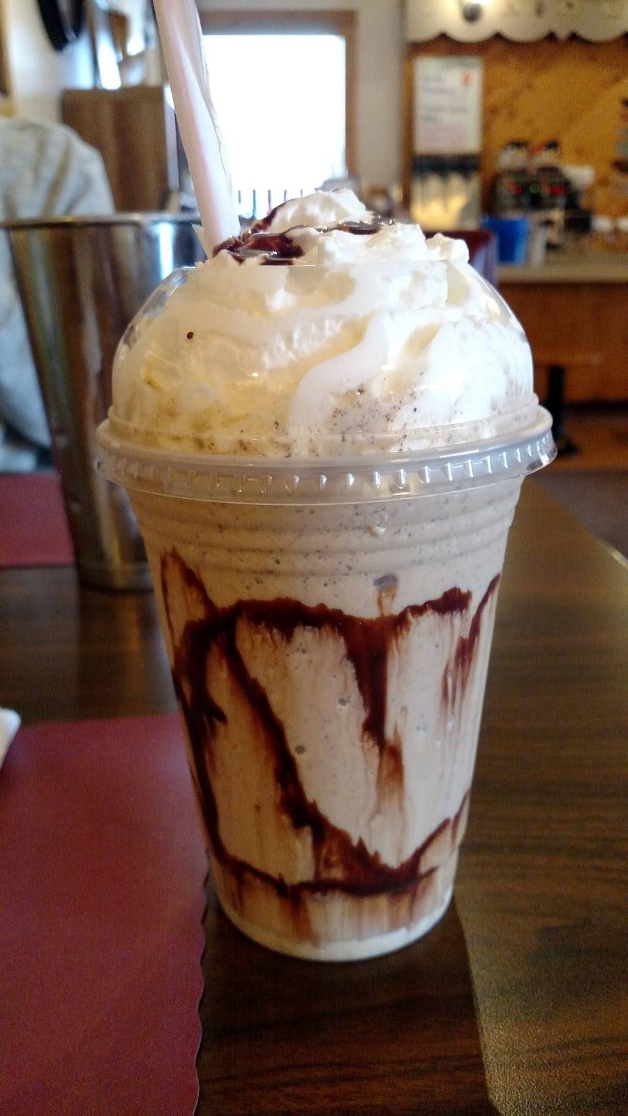 Lakewood Cafe | restaurant | 5158 N South Main St, Winter, WI 54896, USA | 7152665015 OR +1 715-266-5015