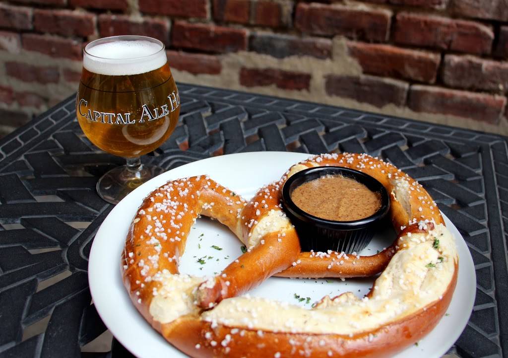 Capital Ale House | restaurant | 13831 Village Place Dr, Midlothian, VA 23114, USA | 8048975815 OR +1 804-897-5815