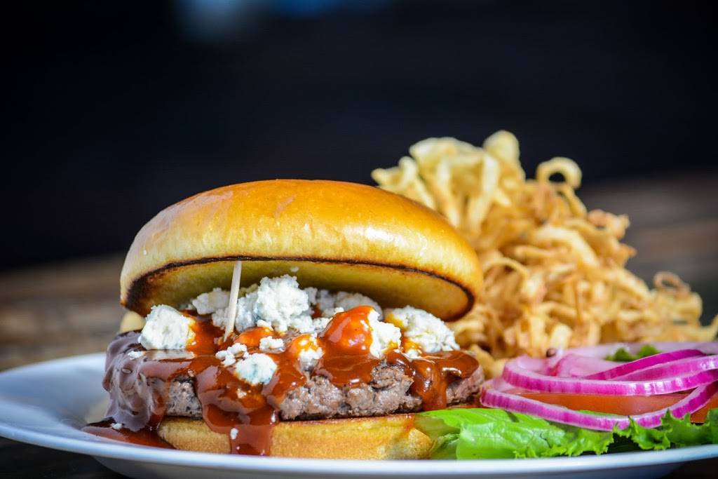 Woodys Roadside Ocean Springs | restaurant | 3008 Bienville Blvd, Ocean Springs, MS 39564, USA | 2282657758 OR +1 228-265-7758