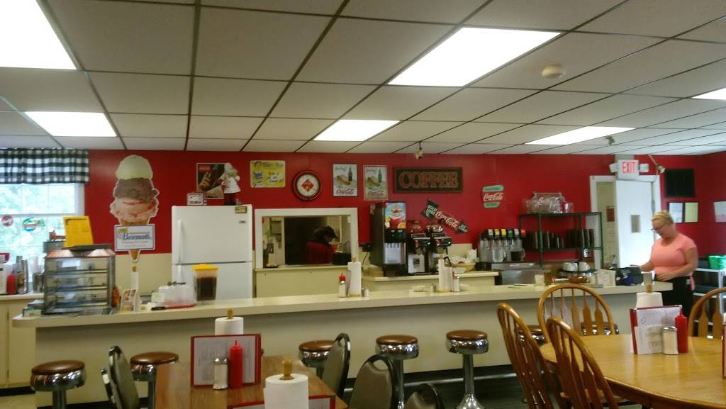 Smelks Diner | restaurant | 112 N State St, Freeport, MI 49325, USA | 6167655320 OR +1 616-765-5320