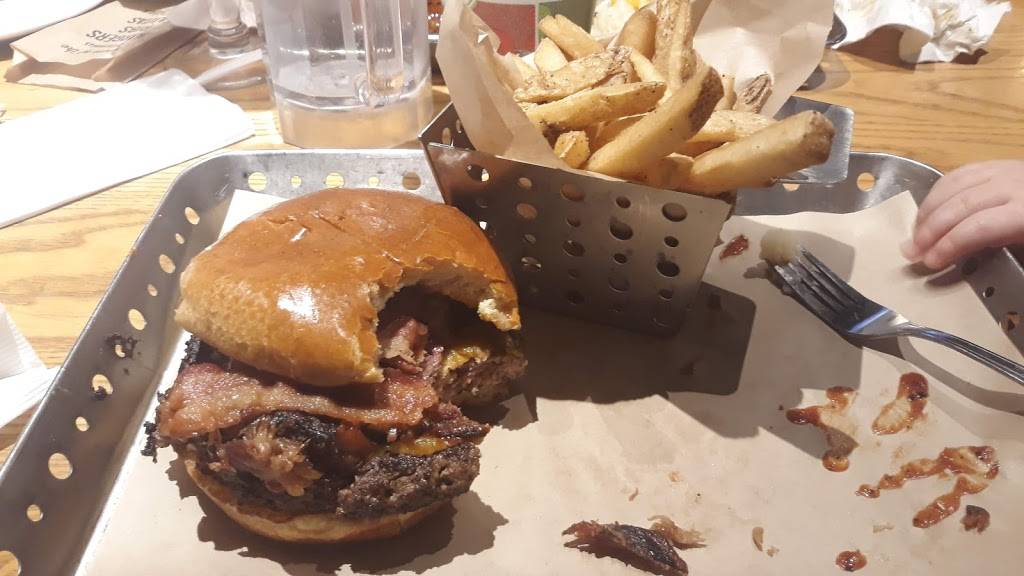 Chilis Grill & Bar | meal takeaway | 253 Tunnel Rd, Asheville, NC 28805, USA | 8282524999 OR +1 828-252-4999