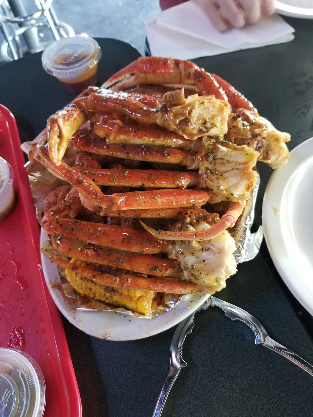 Spinners | restaurant | 14106 N Interstate Hwy 35, Austin, TX 78728, USA | 5129903665 OR +1 512-990-3665