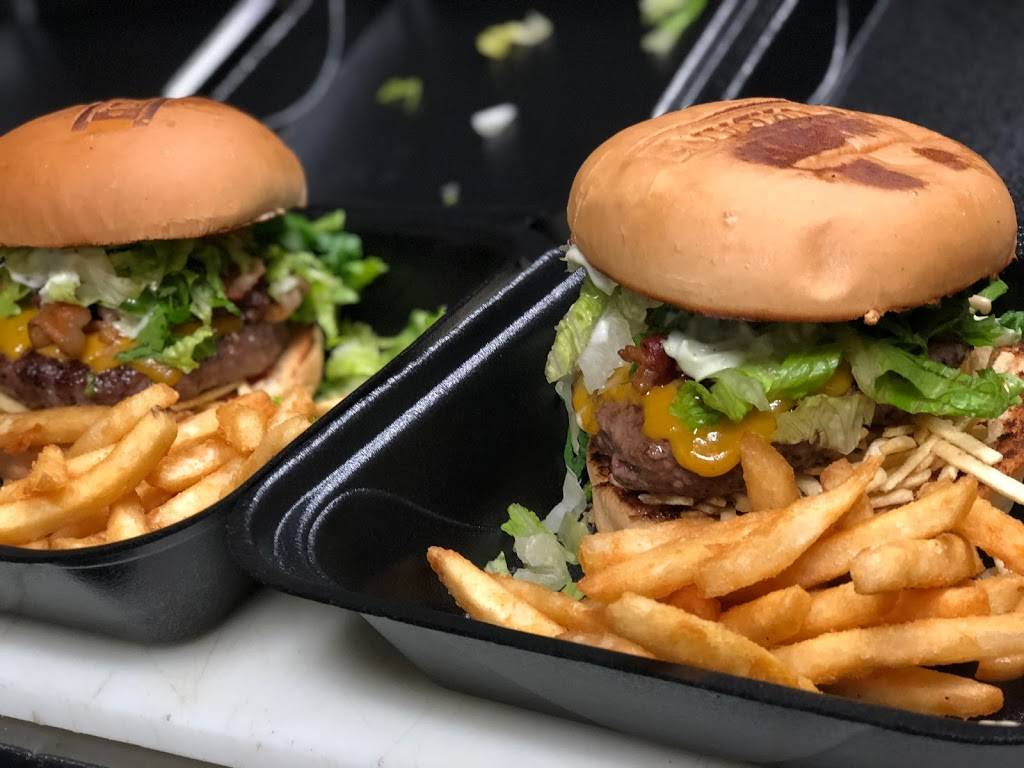 URBAN, Restaurante | restaurant | 18505 NW 75th Pl, Hialeah, FL 33015, USA | 3053815045 OR +1 305-381-5045