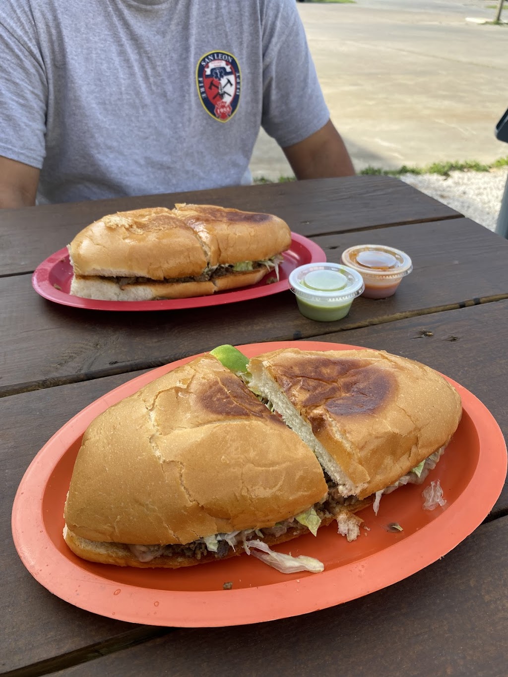 Taqueria Las Nenas | restaurant | 2231 Avenue J, San Leon, TX 77539, USA | 8322744442 OR +1 832-274-4442