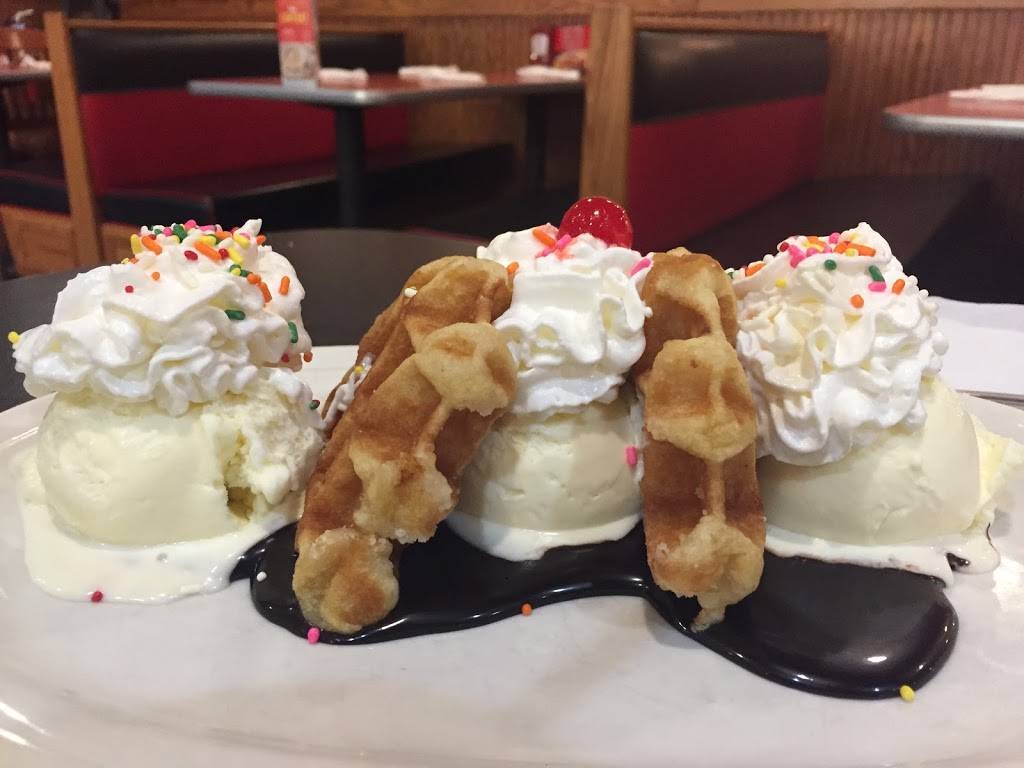 Friendlys | restaurant | 647 Berlin - Cross Keys Rd, Sicklerville, NJ 08081, USA | 8562622371 OR +1 856-262-2371