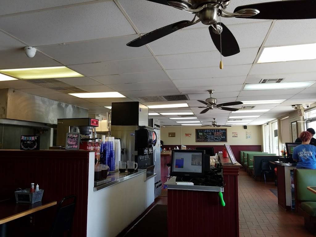 Brownies Hamburgers South | restaurant | 6577 E 71st St, Tulsa, OK 74133, USA | 9183986615 OR +1 918-398-6615