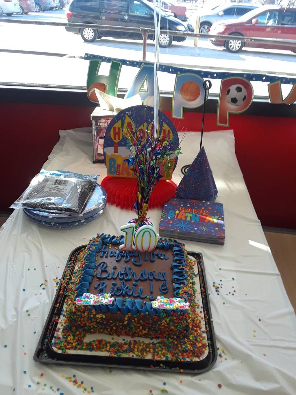 Chuck E. Cheeses | restaurant | 4394 Eastgate Square Dr #900, Cincinnati, OH 45245, USA | 5137528188 OR +1 513-752-8188