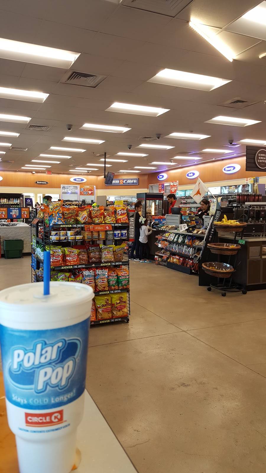 Circle K | cafe | 15239 TX-16, Von Ormy, TX 78073, USA | 2106242534 OR +1 210-624-2534
