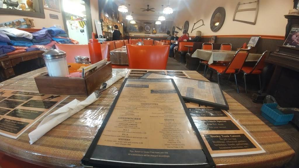 Honky Tonk Restaurant | restaurant | 871 Ward St, Bridgenorth, ON K0L 1H0, Canada | 7052927871 OR +1 705-292-7871