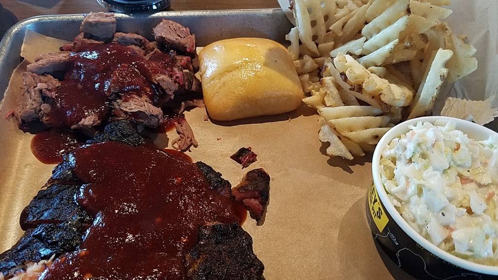 Dickeys Barbecue Pit | restaurant | 19348 Cortez Blvd, Brooksville, FL 34601, USA | 3522690019 OR +1 352-269-0019