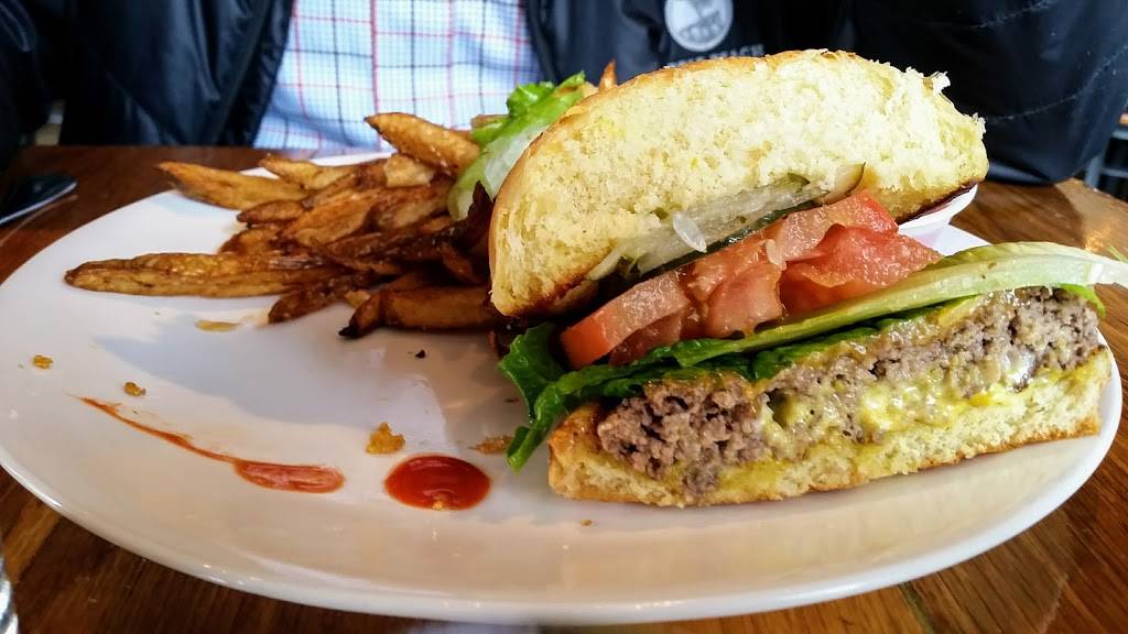 Forklift Restaurant | restaurant | 1101-1103 W Jackson St, Tupelo, MS 38804, USA | 6625107001 OR +1 662-510-7001