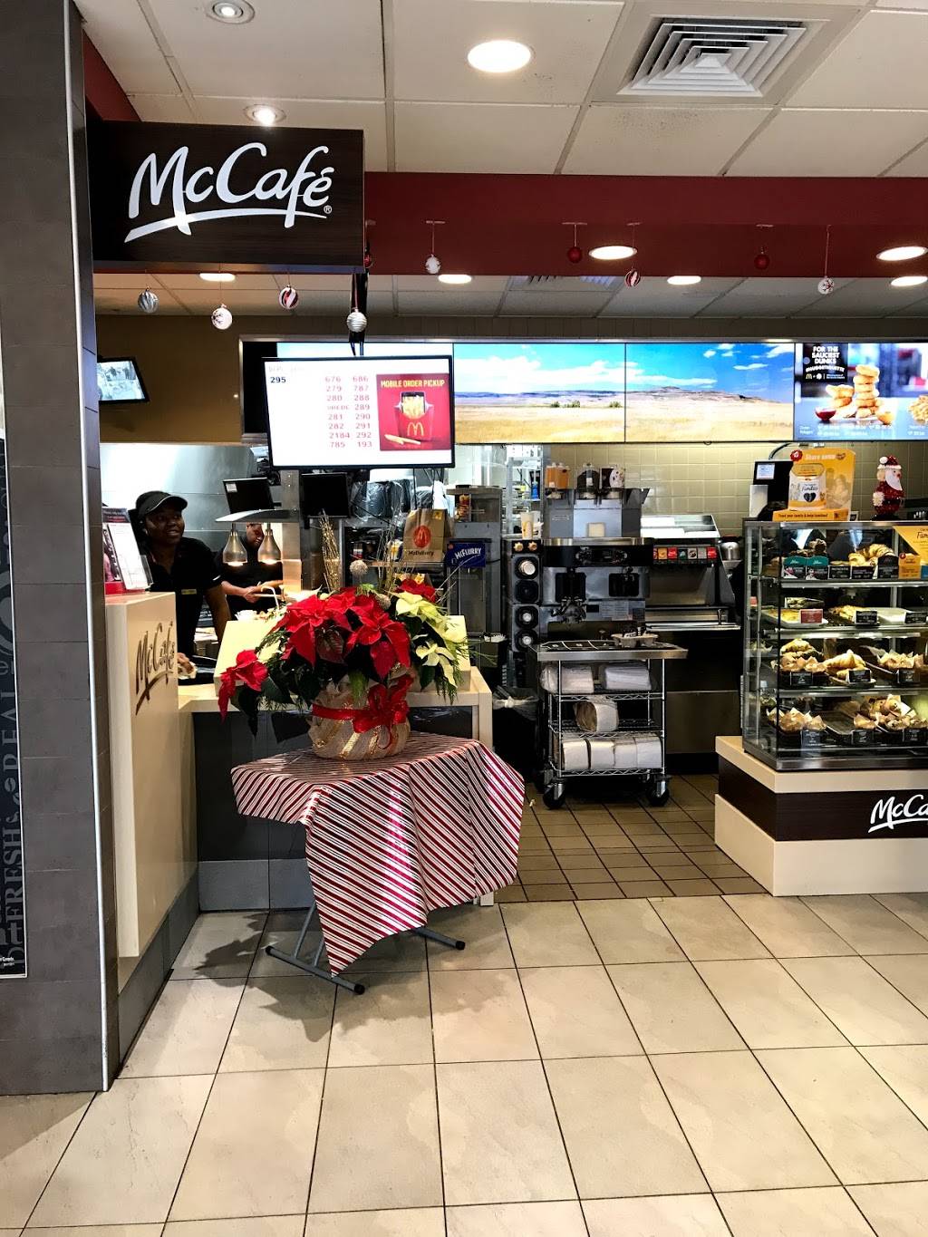 McDonalds | cafe | 670 Eglinton Ave W, Mississauga, ON L5R 3V2, Canada | 9055025939 OR +1 905-502-5939