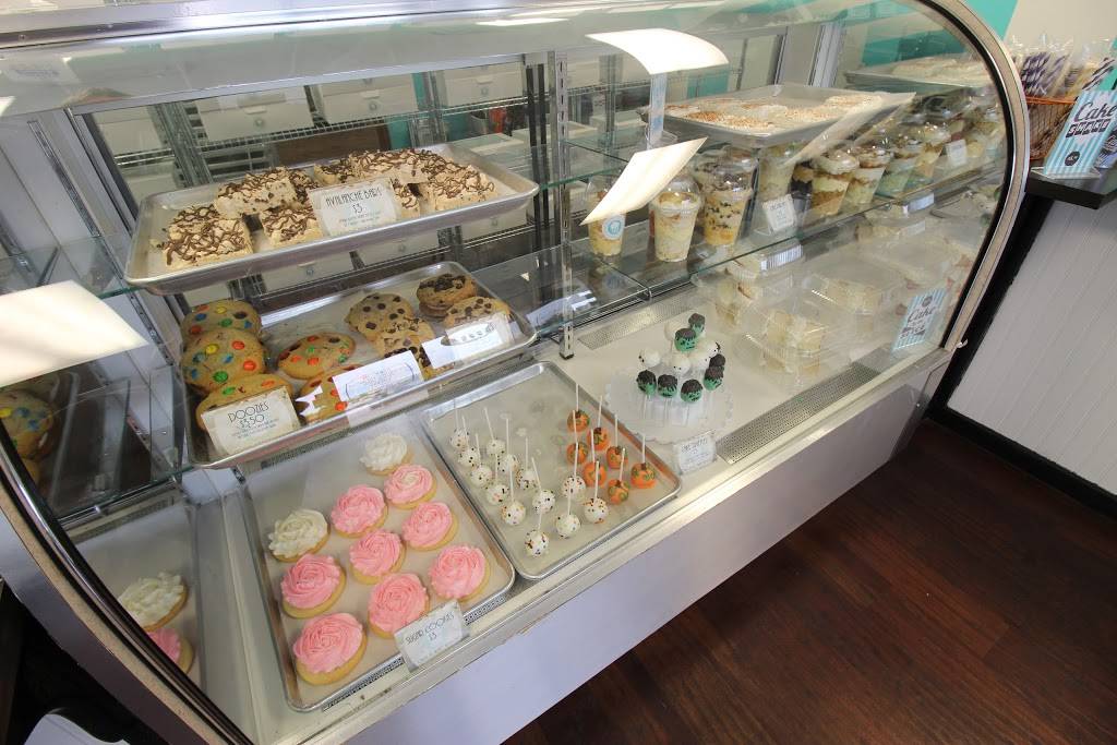 Buttersweet Cupcakes Edmond | restaurant | 16708 N Pennsylvania Ave, Edmond, OK 73012, USA | 4053979395 OR +1 405-397-9395