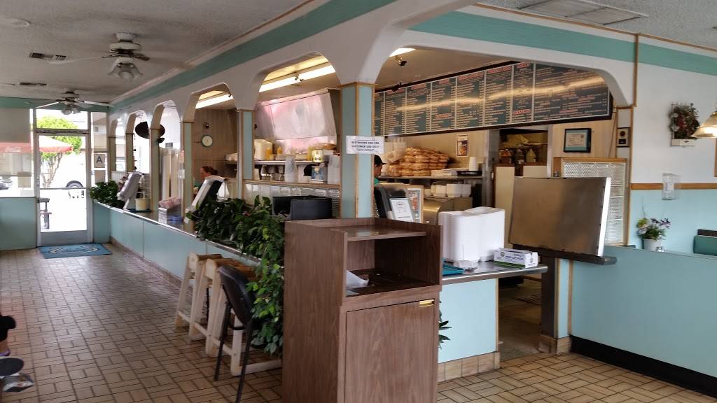 Omega Burgers | restaurant | 16310 Bellflower Blvd, Bellflower, CA 90706, USA | 5629201714 OR +1 562-920-1714