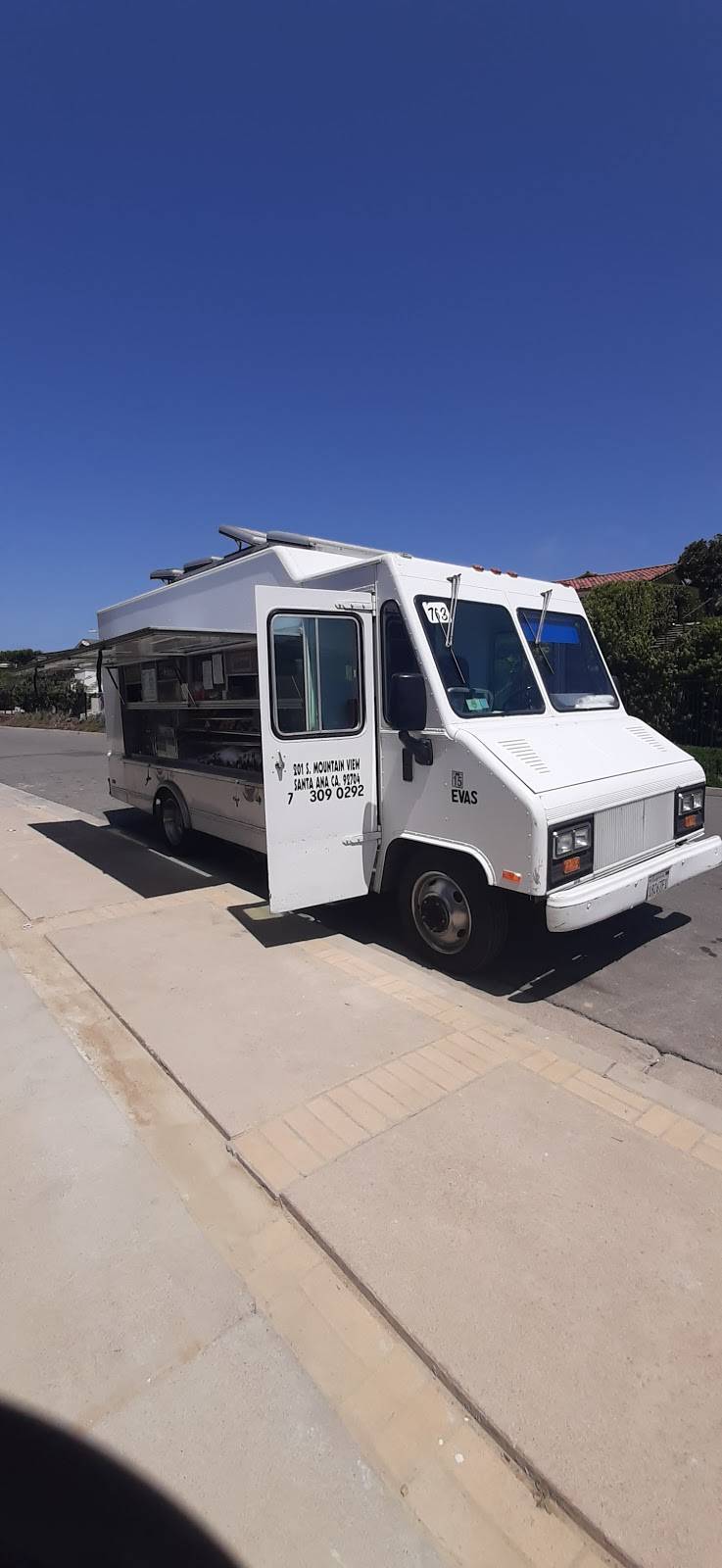 Evas Catering | restaurant | 4527 Perham Rd, Corona Del Mar, CA 92625, USA | 7143090292 OR +1 714-309-0292