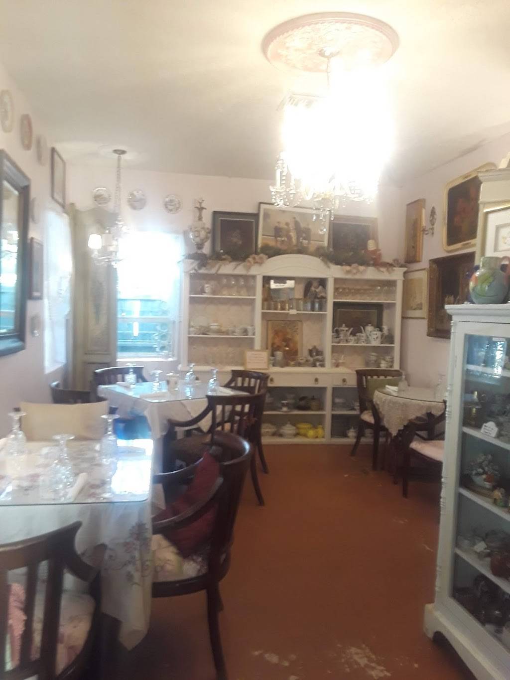 Cauley Square Historic Village | restaurant | 22400 Old Dixie Hwy, Miami, FL 33170, USA | 3052583543 OR +1 305-258-3543
