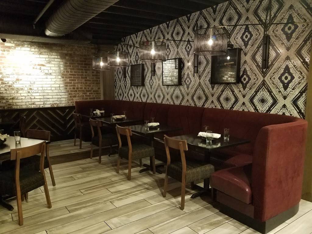 Livery | restaurant | 720 N College Ave, Indianapolis, IN 46202, USA | 3173830330 OR +1 317-383-0330