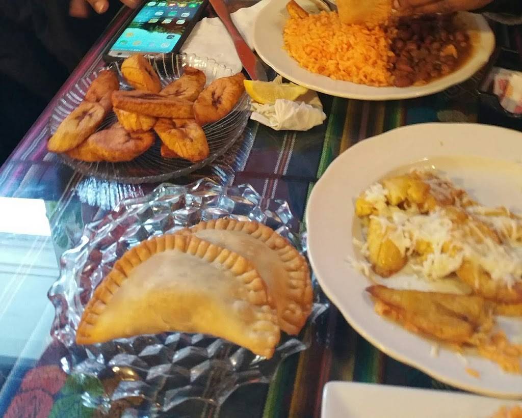 Lucias Latin Kitchen | restaurant | 109 Railroad St, Lee, MA 01238, USA | 4133945009 OR +1 413-394-5009