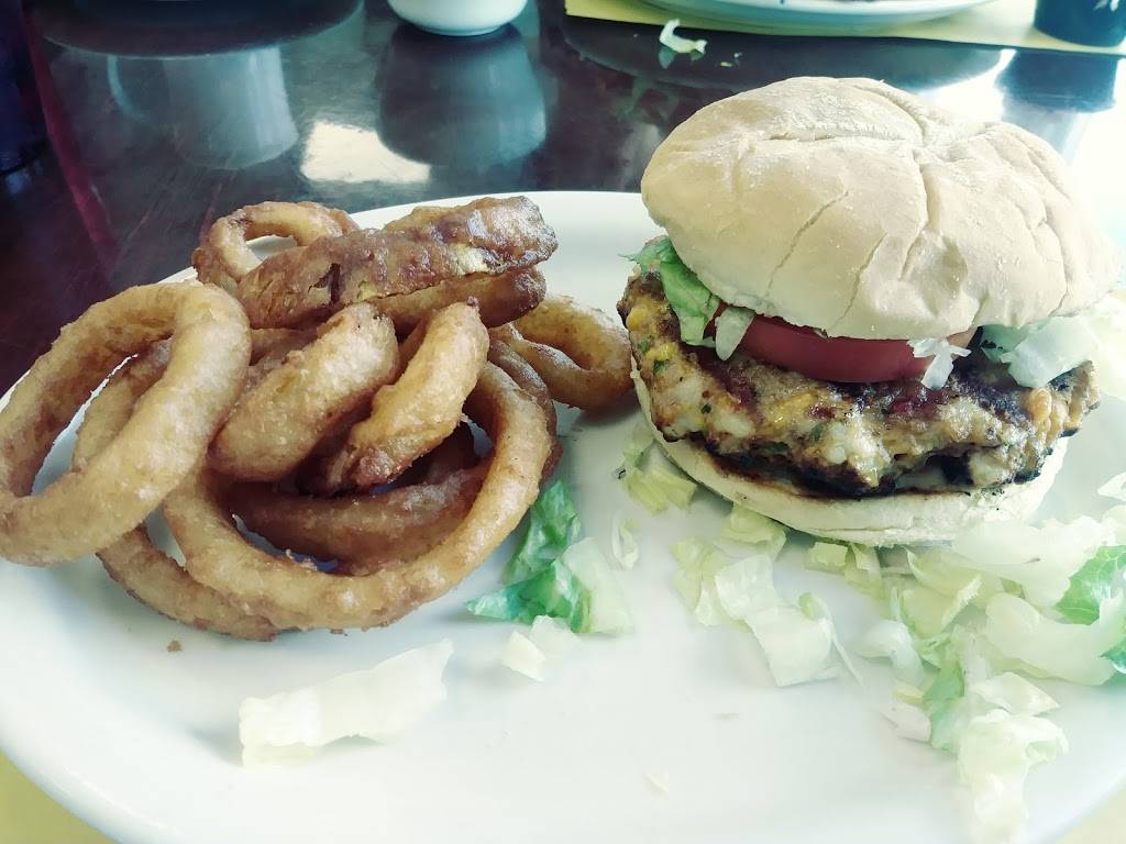 Sellfish Restaurant | restaurant | 260 Pequot Ave, New London, CT 06320, USA | 8605749645 OR +1 860-574-9645