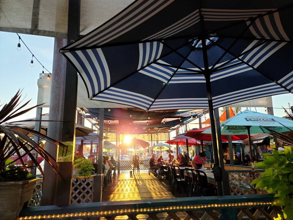 Island Cafe | restaurant | 250 NE Tomahawk Island Dr #22, Portland, OR 97217, USA | 5032830362 OR +1 503-283-0362