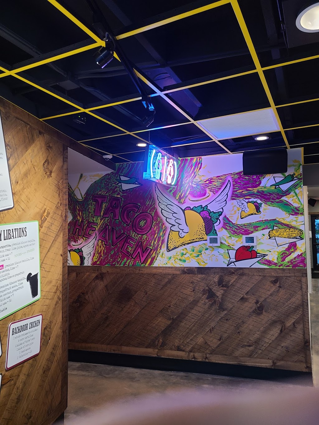 Velvet Taco | restaurant | 103 W Grayson St, San Antonio, TX 78212, USA | 2109605650 OR +1 210-960-5650