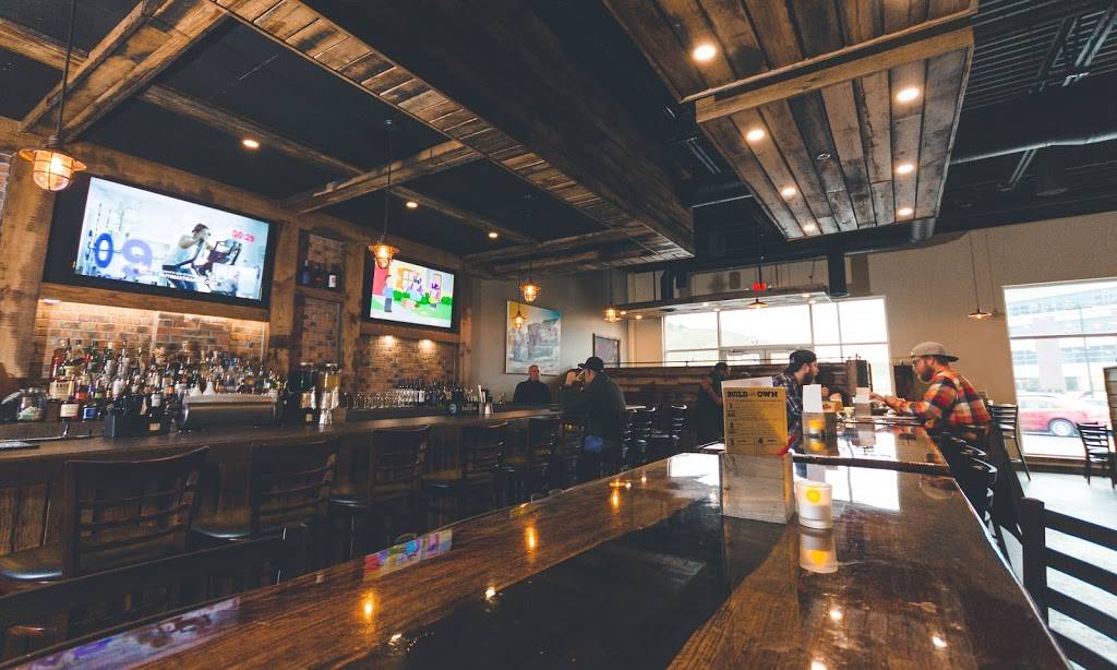 Iron Horse Tavern - University Town Centre | restaurant | 525 Granville Square, Morgantown, WV 26501, USA | 3044511330 OR +1 304-451-1330