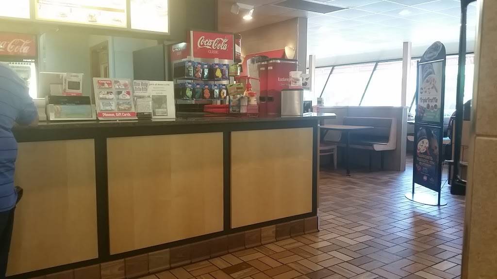 Dairy Queen | restaurant | 185 S Grundy Quarles Hwy, Gainesboro, TN 38562, USA | 9312682286 OR +1 931-268-2286