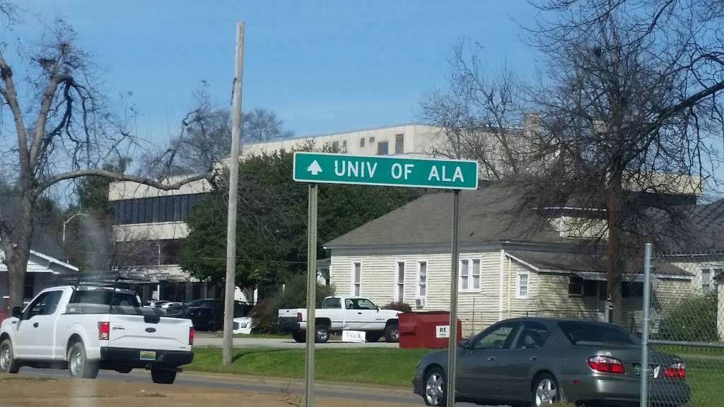 McDonalds | cafe | 2502 12th St, Tuscaloosa, AL 35401, USA | 2057524813 OR +1 205-752-4813