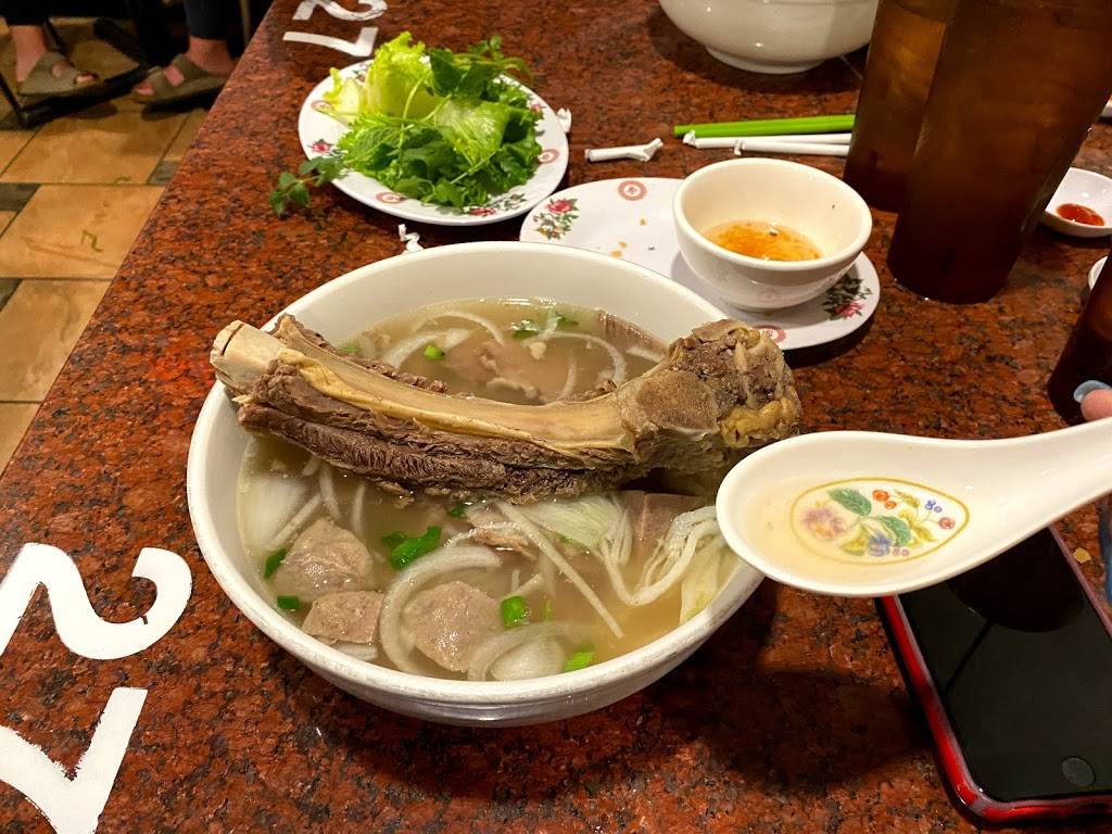 Phở Thành Restaurant | restaurant | 1702 W Camelback Rd, Phoenix, AZ 85015, USA | 6022421979 OR +1 602-242-1979