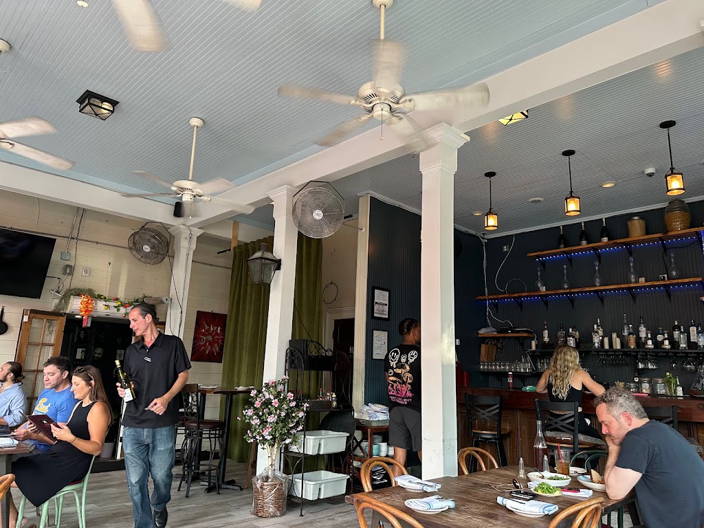 Misa Mediterranean & Fish Restaurant | restaurant | 4734 Magazine St, New Orleans, LA 70115, USA | 5045102791 OR +1 504-510-2791