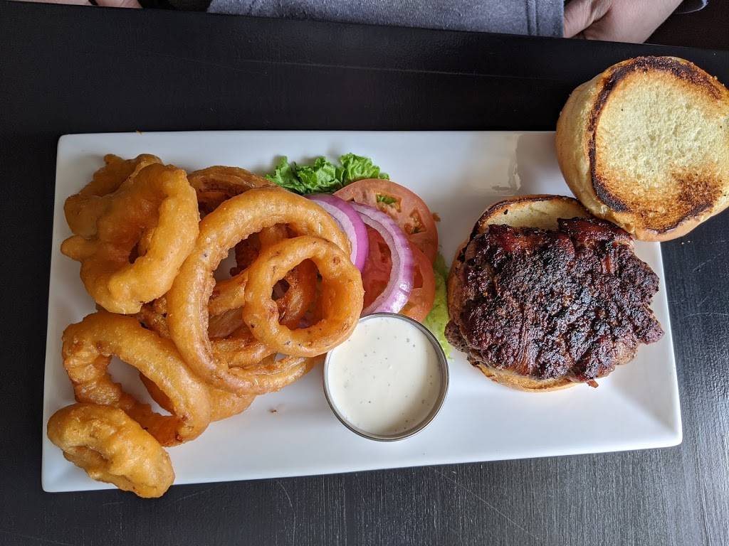 The Iron Horse Charitone | restaurant | 831 Braden Ave, Chariton, IA 50049, USA | 6417747587 OR +1 641-774-7587