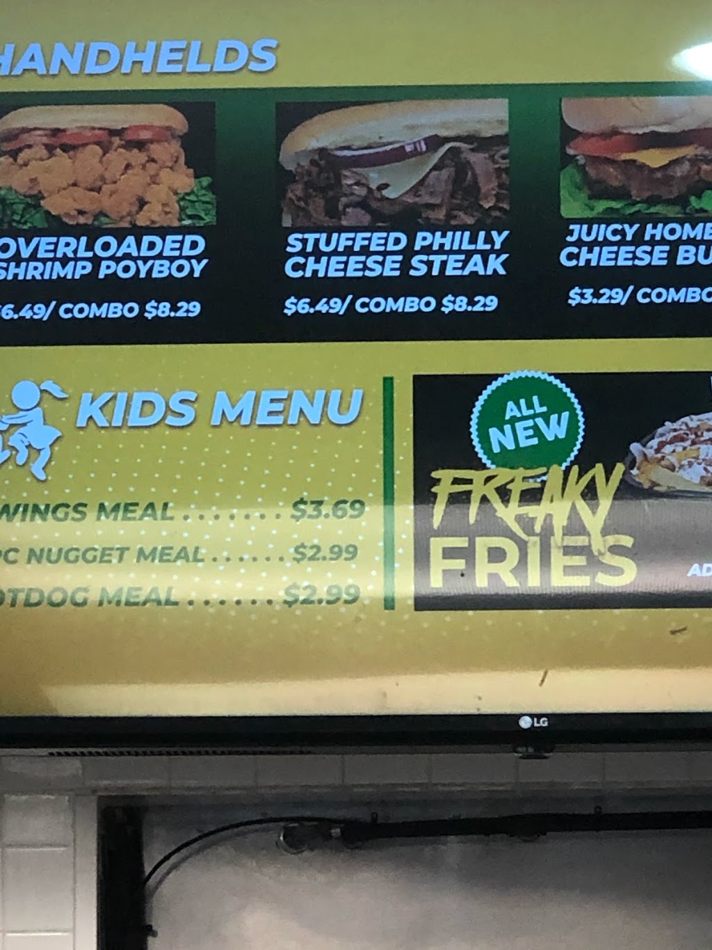 Fry Daddys | restaurant | 2304 St Stephens Rd, Mobile, AL 36617, USA | 2512778822 OR +1 251-277-8822