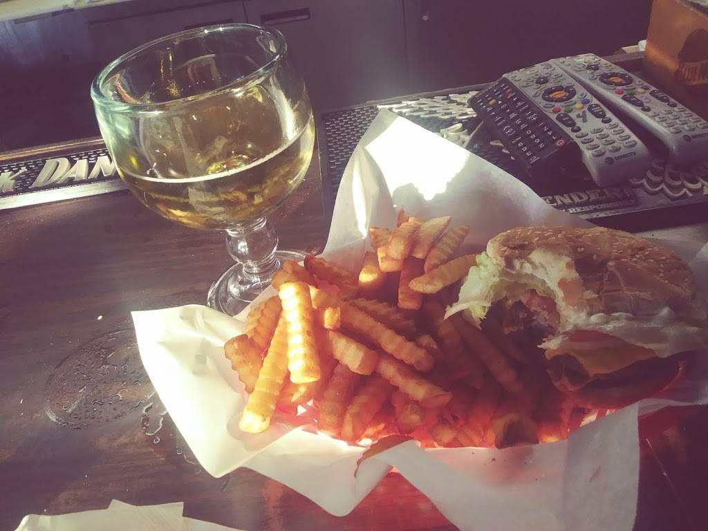 Schoonerville | restaurant | 26254 Bouquet Canyon Rd, Santa Clarita, CA 91350, USA | 6612541942 OR +1 661-254-1942