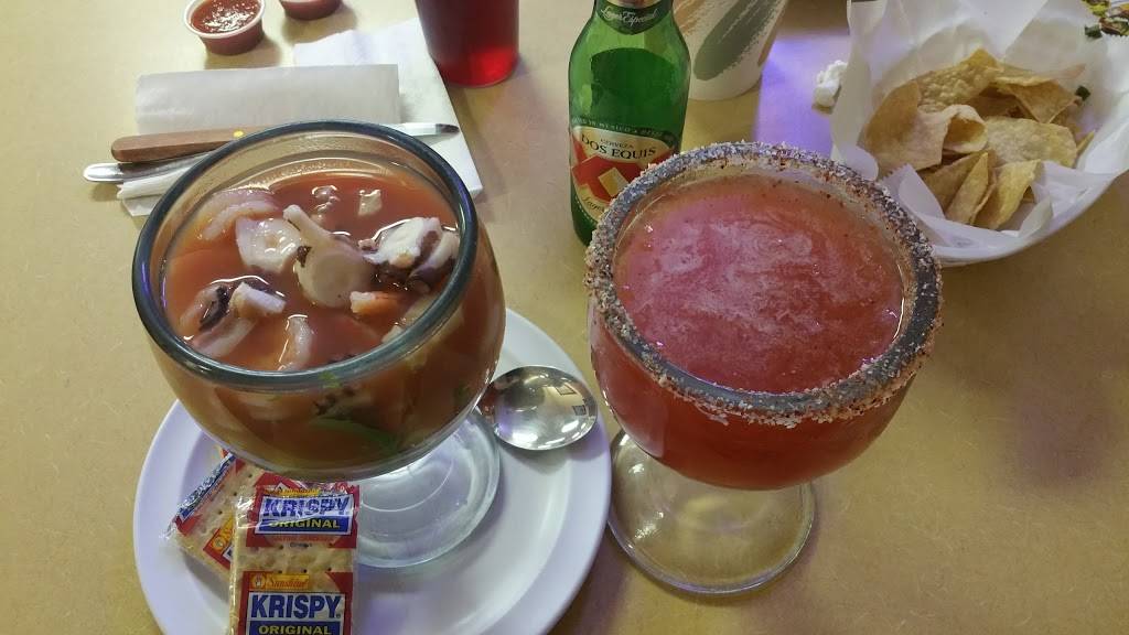 Los Molcajetes | restaurant | 81096 CA-111 ste e, Indio, CA 92201, USA | 7603475339 OR +1 760-347-5339