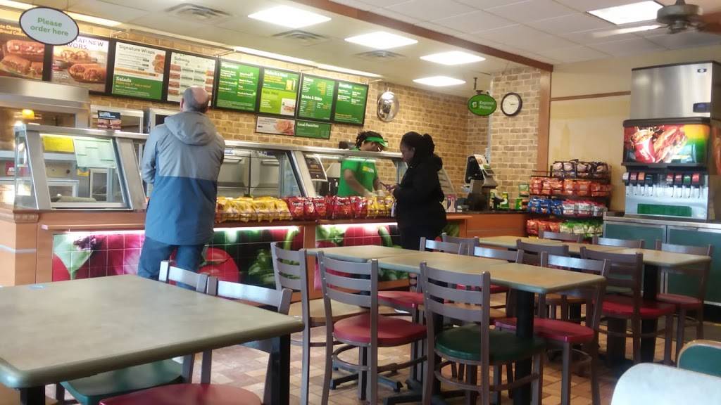 Subway | meal takeaway | 12121 E Blue Ridge Cir, Grandview, MO 64030, USA | 8167613008 OR +1 816-761-3008