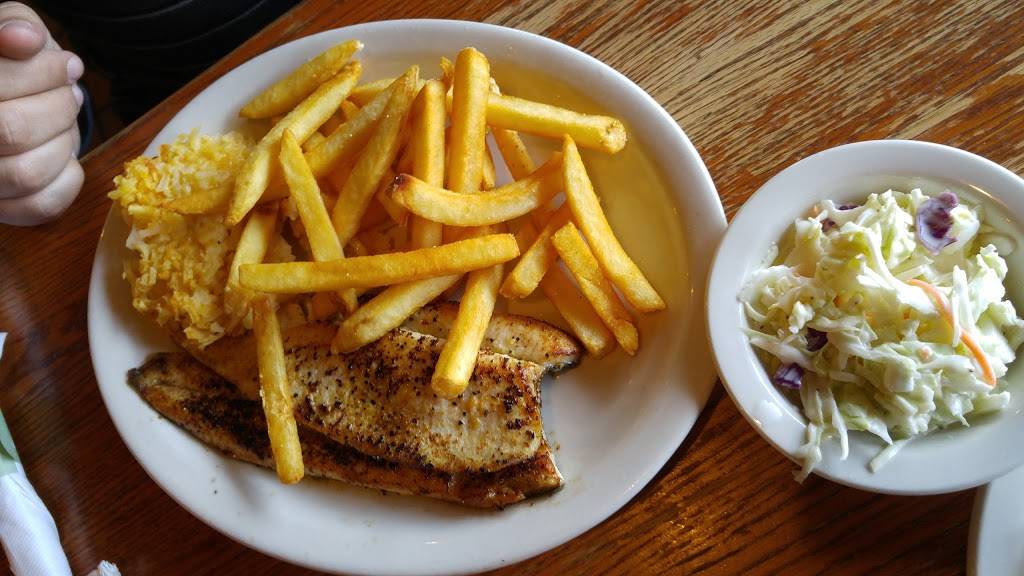 Cracker Barrel Old Country Store | restaurant | 3203 Queen City Dr, Charlotte, NC 28208, USA | 7043932670 OR +1 704-393-2670