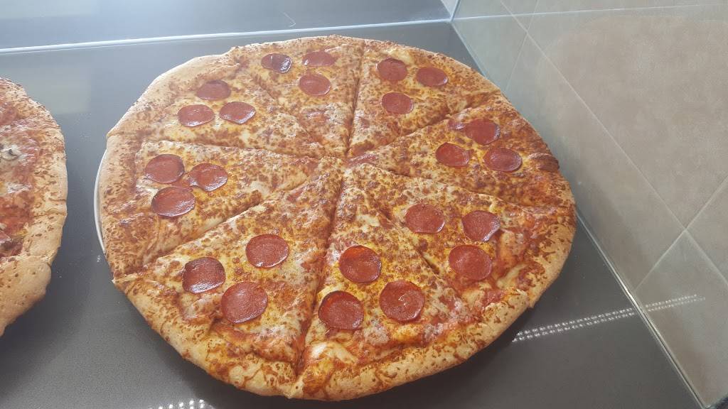 City Pizza | restaurant | 20 Woodlawn Rd E, Guelph, ON N1H 1G7, Canada | 5198362626 OR +1 519-836-2626