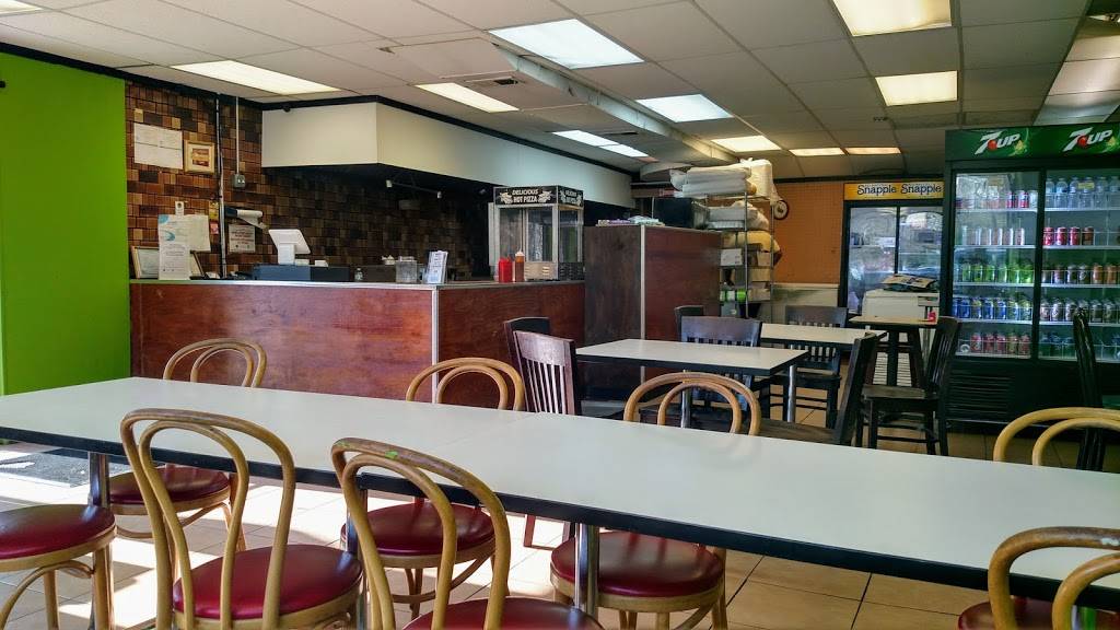 Papas Philly | restaurant | 3224 W Foster Ave, Chicago, IL 60625, USA | 7737547448 OR +1 773-754-7448