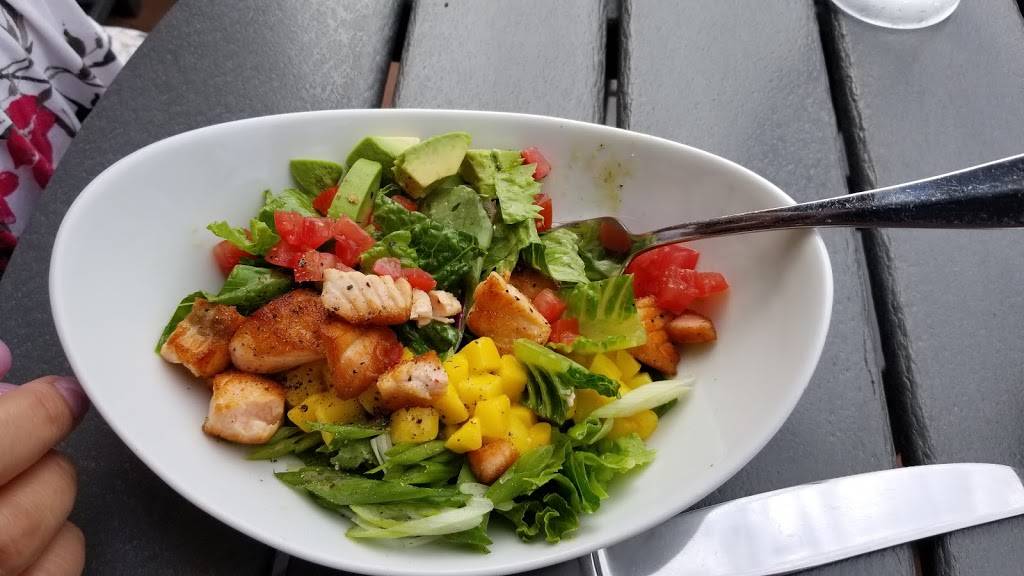 SixtyFour - Wine Bar & Kitchen | restaurant | 123 Water St #105a, Naperville, IL 60540, USA | 6307806464 OR +1 630-780-6464