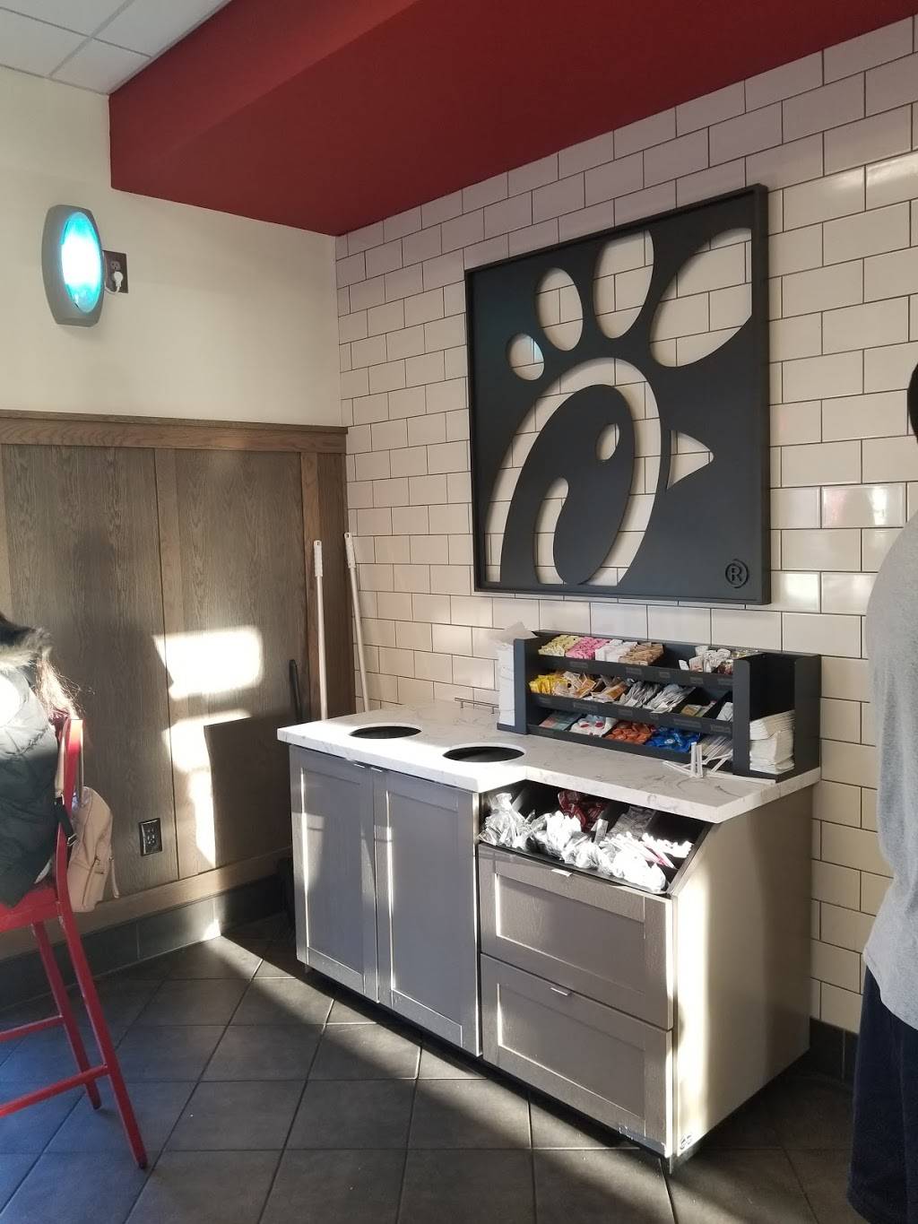 Chick-fil-A | restaurant | 1212 E Dixie Dr, Asheboro, NC 27203, USA | 3366331303 OR +1 336-633-1303