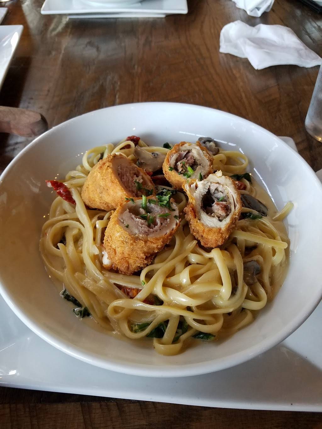 Tavern on 17th | restaurant | 1611 Dusty Miller Lane #305, Wilmington, NC 28412, USA | 9107651157 OR +1 910-765-1157