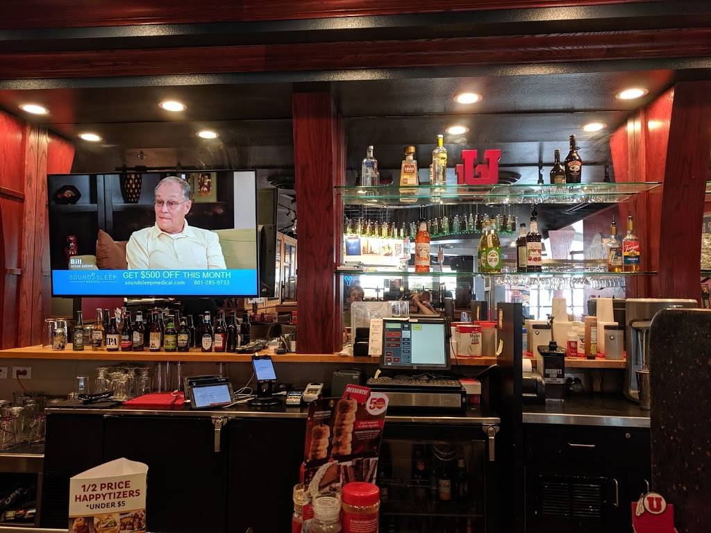 Red Robin Gourmet Burgers and Brews | restaurant | 1313 S, Foothill Dr, Salt Lake City, UT 84108, USA | 8015820632 OR +1 801-582-0632